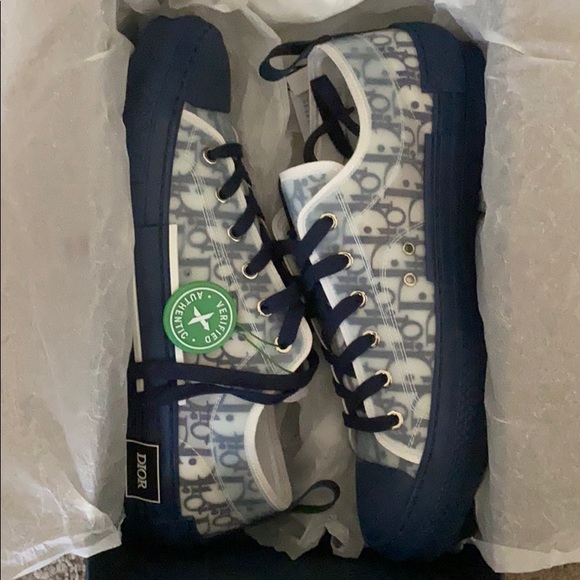 Designer Sneakers - Picture 2 of 4